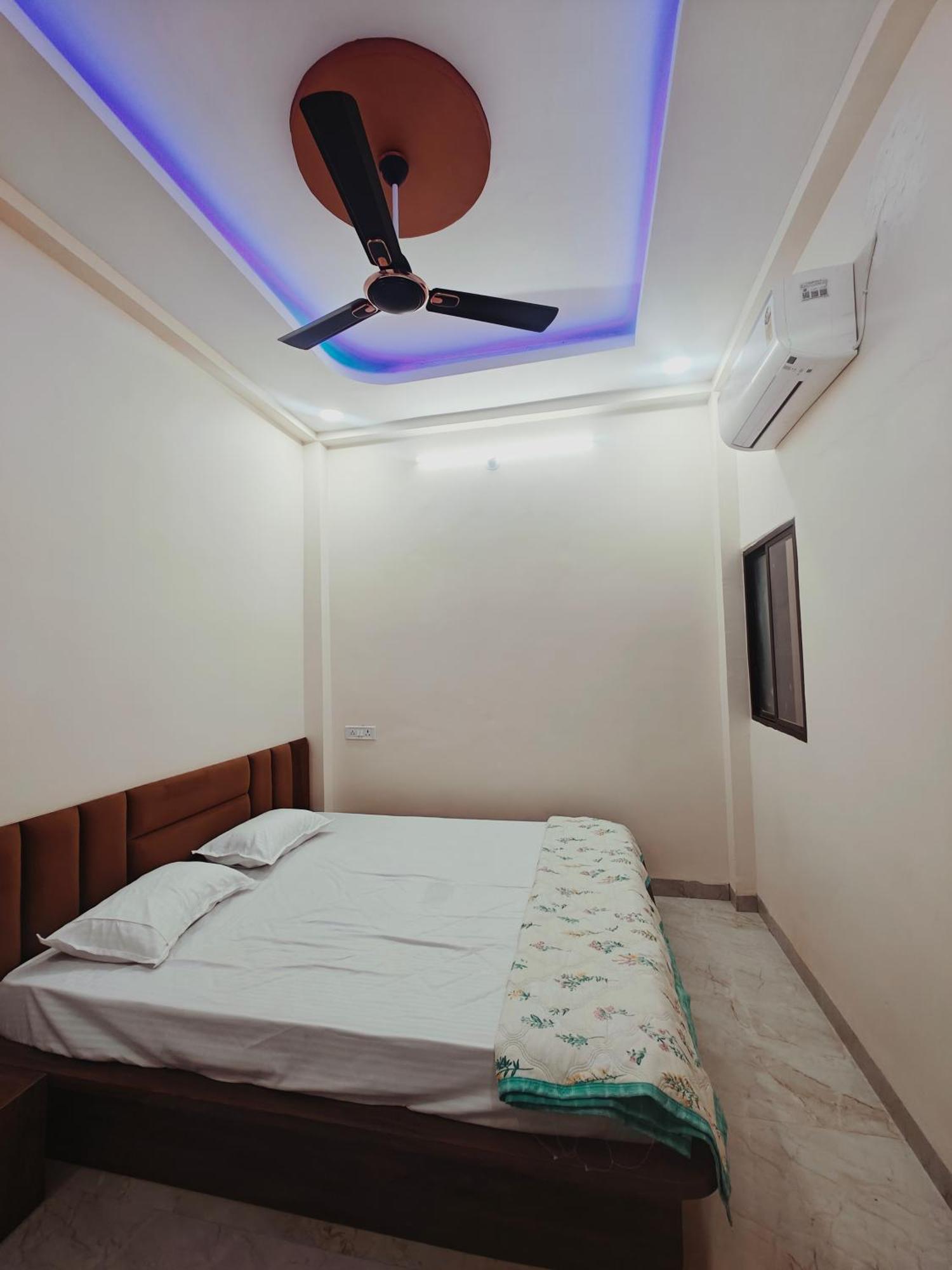 Nandi Homes Homestay Ujjain Eksteriør billede